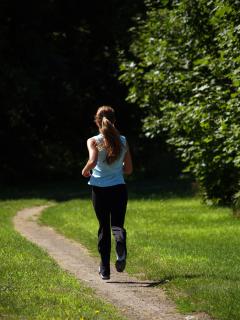 girl running 